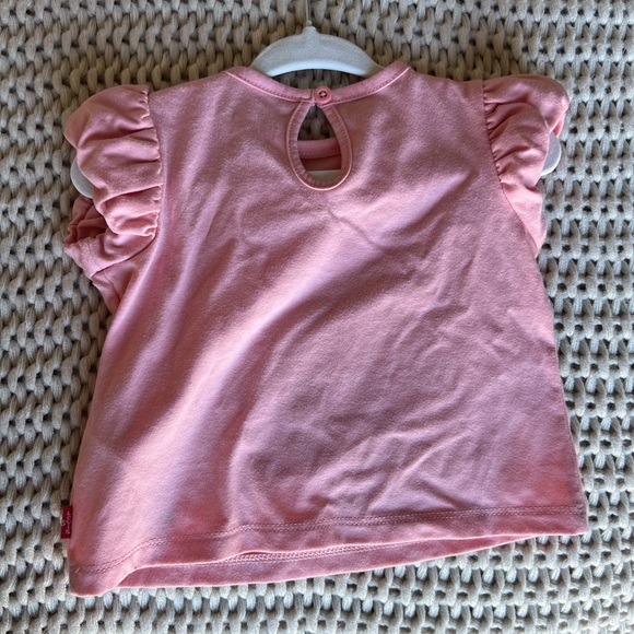 Levi’s Tshirt - Picture 2 of 3